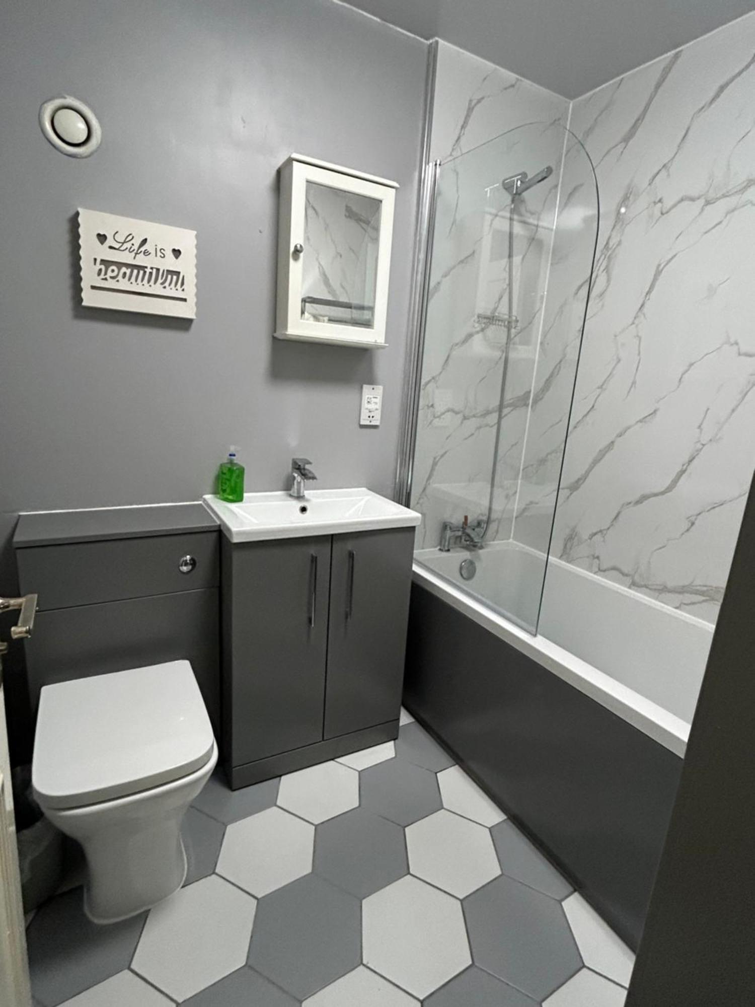 2b Near Sec, Ovo Hydro & Centre Apartment